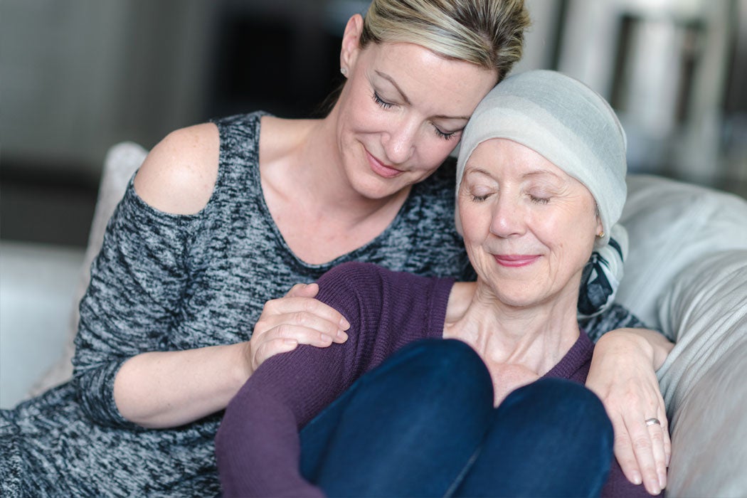 El cuidador del paciente con cáncer también puede necesitar ayuda