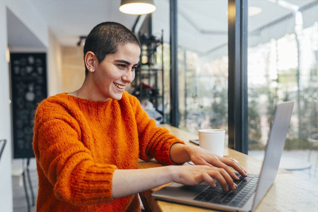 Vuelta al trabajo y a las relaciones sociales después del tratamiento contra el cáncer  